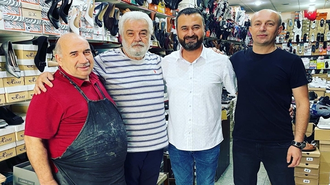 ÃœNLÃœ OYUNCUDAN DOST ZÄ°YARETÄ°!